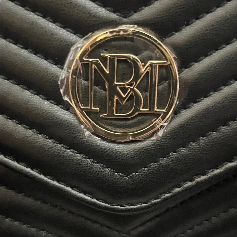 Black Quilted Chain Shoulder Bag - Picture 3 of 5